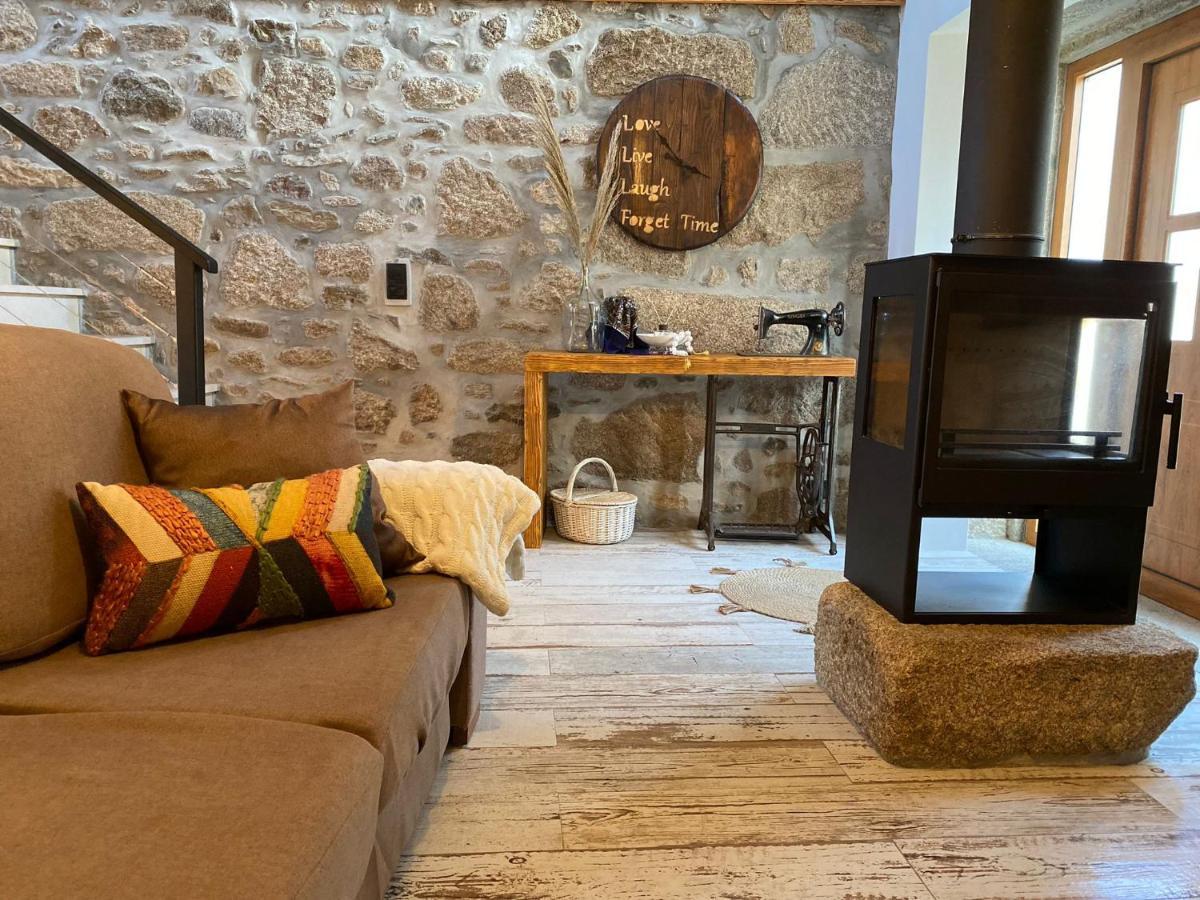 Villa Emily'S House Castro Daire Esterno foto